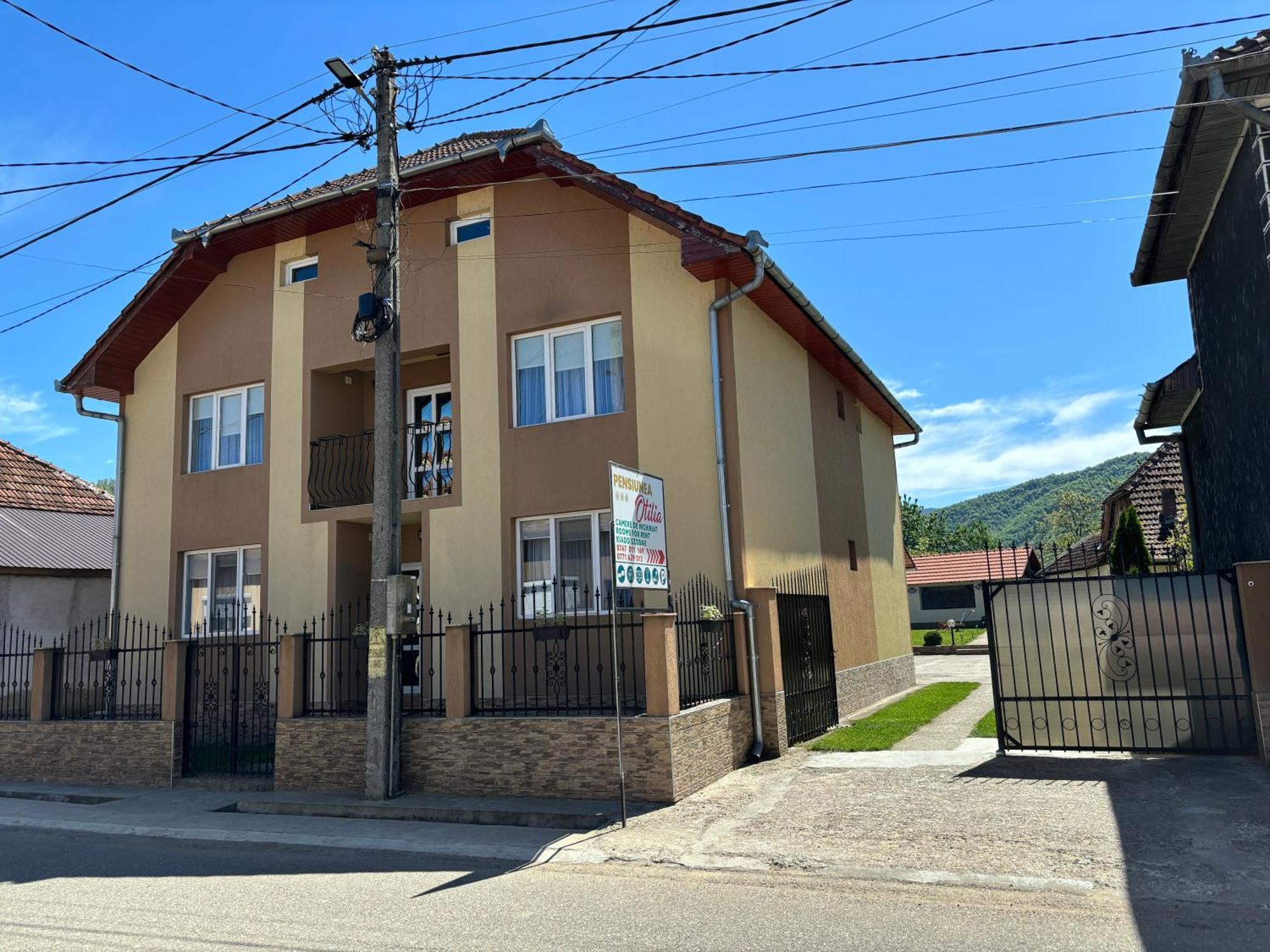 Hotel Casa Otilia à Chiscau Extérieur photo
